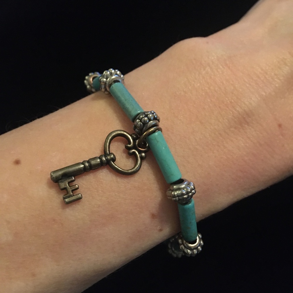 Faux Turquoise and Silver Beaded Key Pendant Bracelet